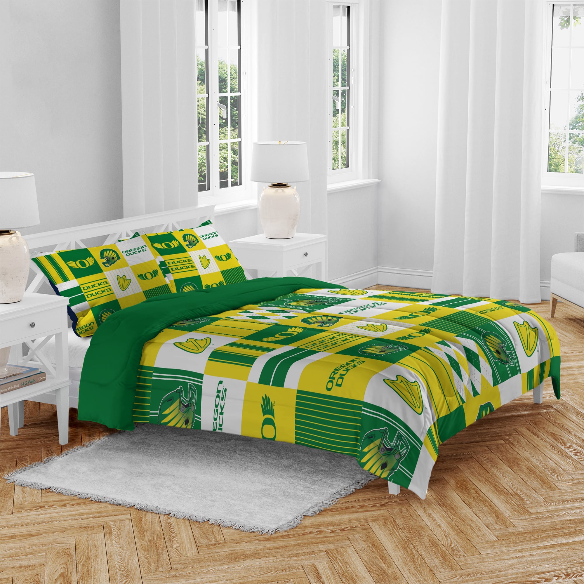 Pegasus Oregon Ducks Patchwork Plaid Three-Piece Full/Queen Bed in a Bag Set