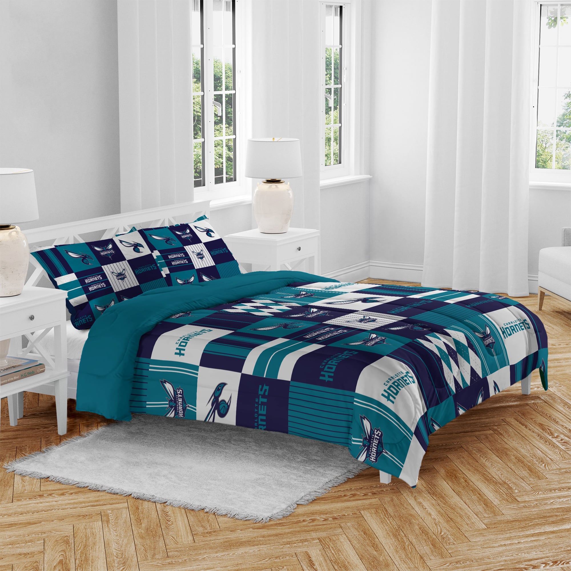 Pegasus Charlotte Hornets Patchwork Plaid Three-Piece Full/Queen Bed in a Bag Set