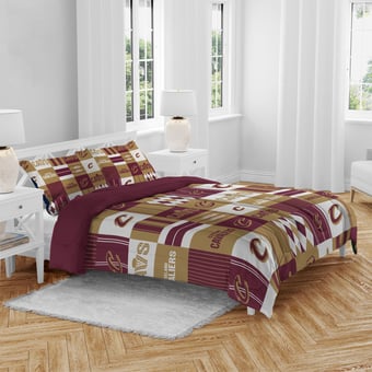 Pegasus Cleveland Cavaliers Patchwork Plaid Three-Piece Full/Queen Bed in a Bag Set