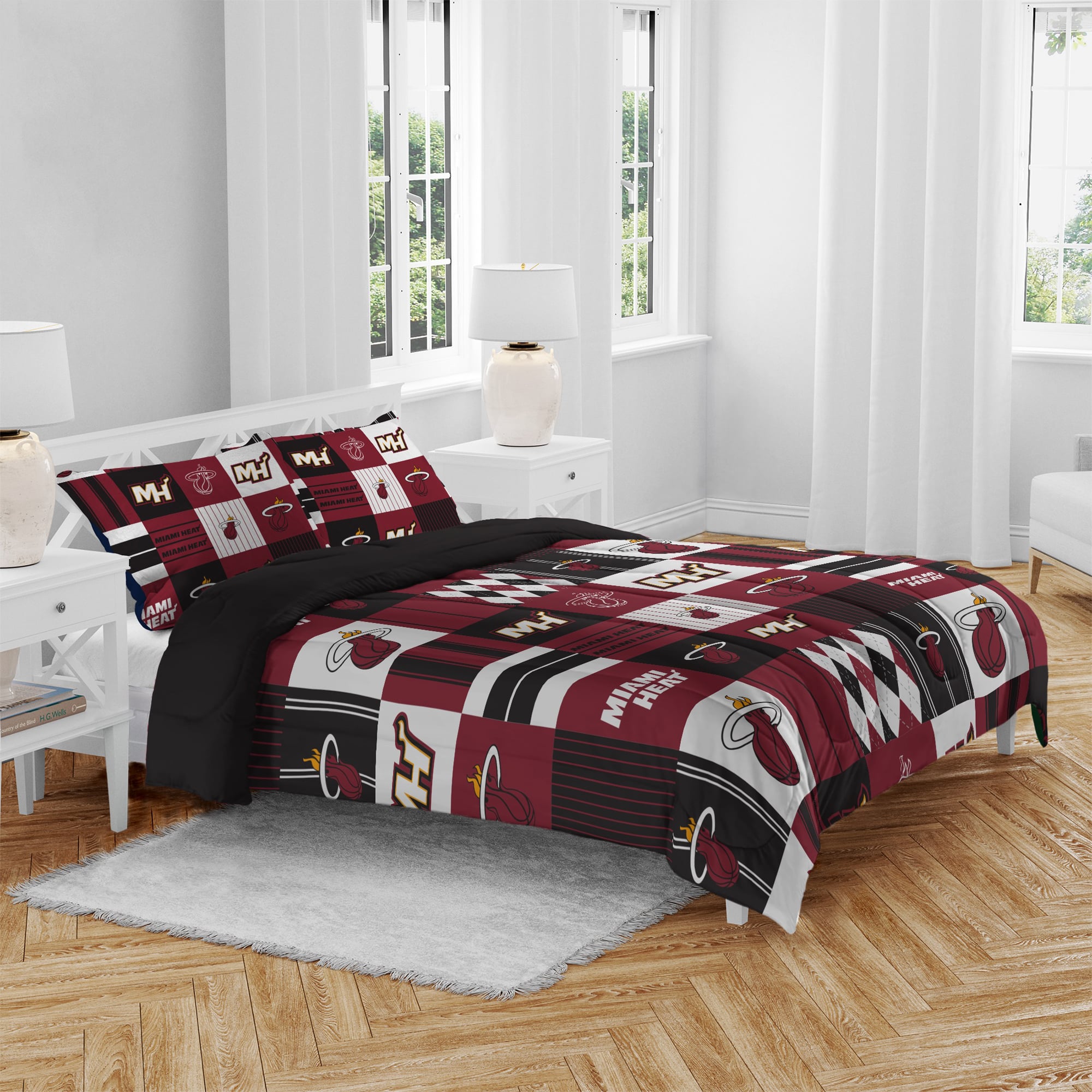 Pegasus Miami Heat Patchwork Plaid Three-Piece Full/Queen Bed in a Bag Set
