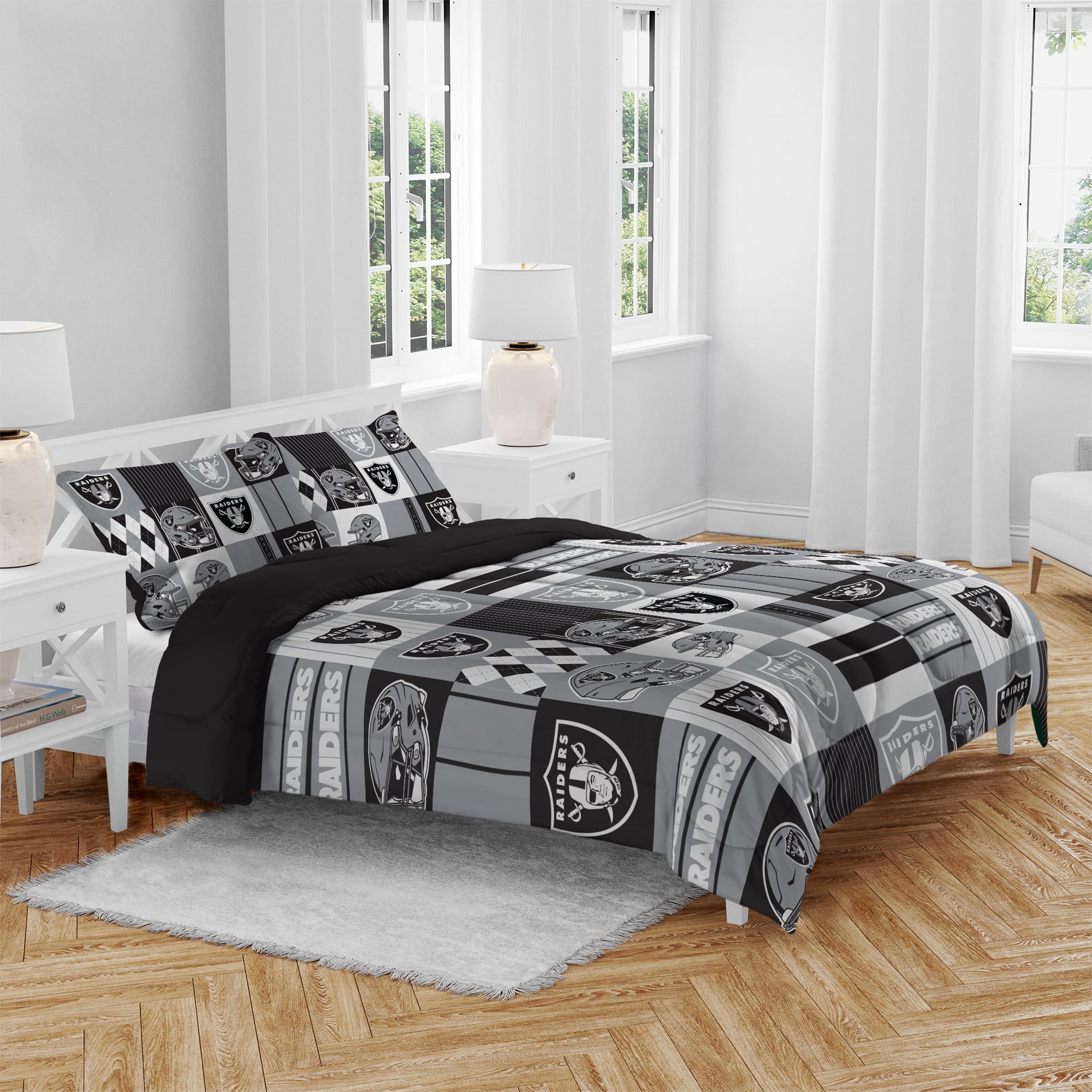 Pegasus Las Vegas Raiders Patchwork Plaid Three-Piece Full/Queen Bed in a Bag Set