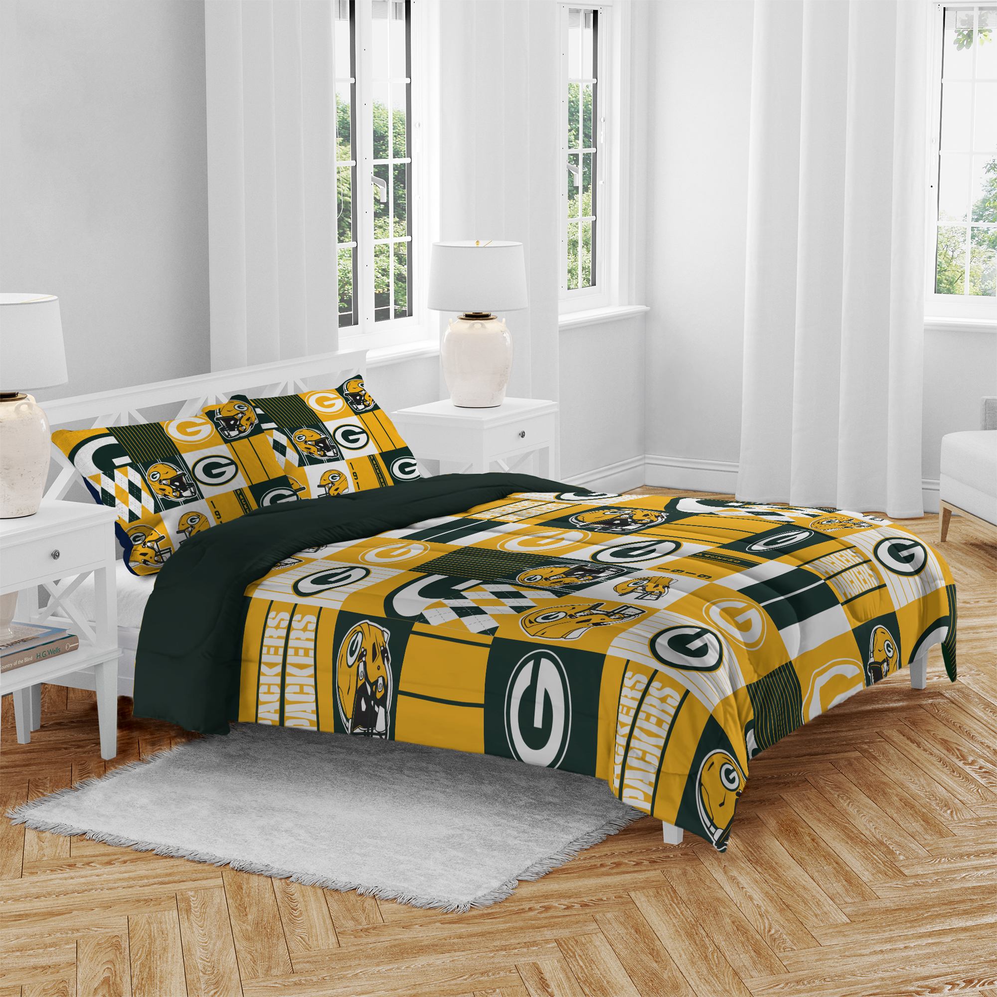 Pegasus Green Bay Packers Patchwork Plaid Three-Piece Full/Queen Bed in a Bag Set