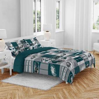Pegasus Philadelphia Eagles Patchwork Plaid Three-Piece Full/Queen Bed in a Bag Set