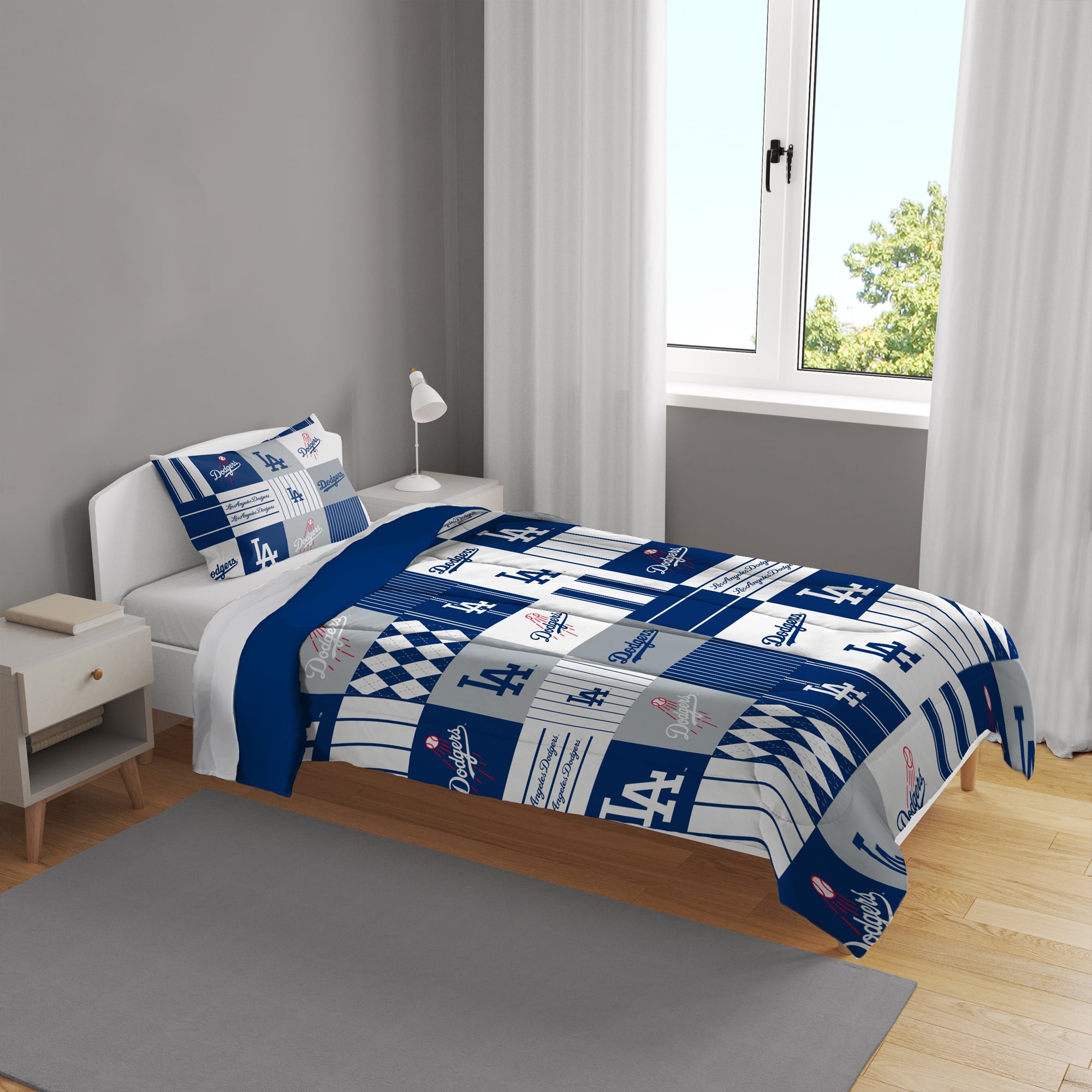 Pegasus Los Angeles Dodgers Patchwork Plaid Two-Piece Twin/Twin XL Bed in a Bag Set