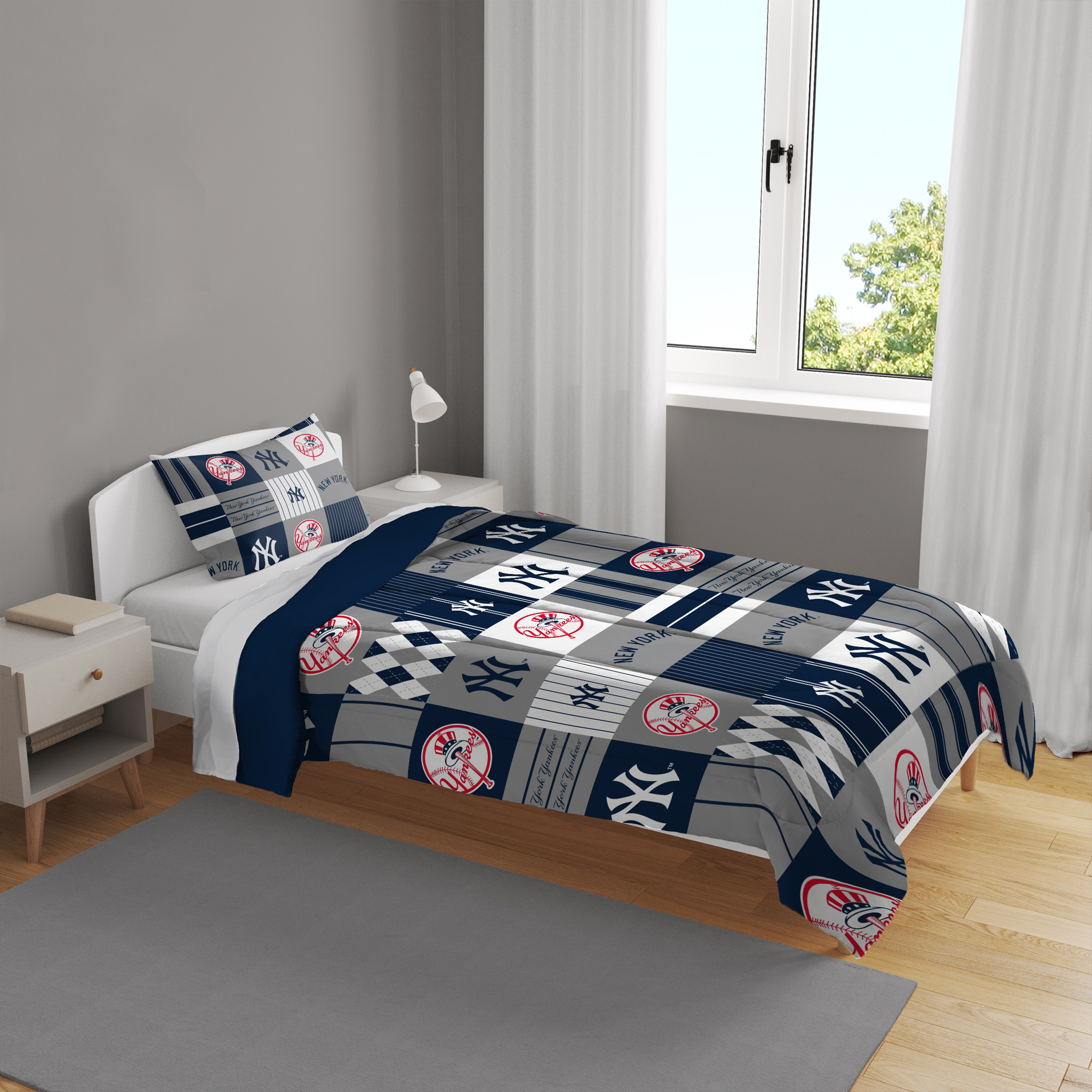 Pegasus New York Yankees Patchwork Plaid Two-Piece Twin/Twin XL Bed in a Bag Set