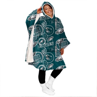 "Pegasus Philadelphia Eagles Mashup 50"" x 70"" Bloncho Sherpa Fan Cape"