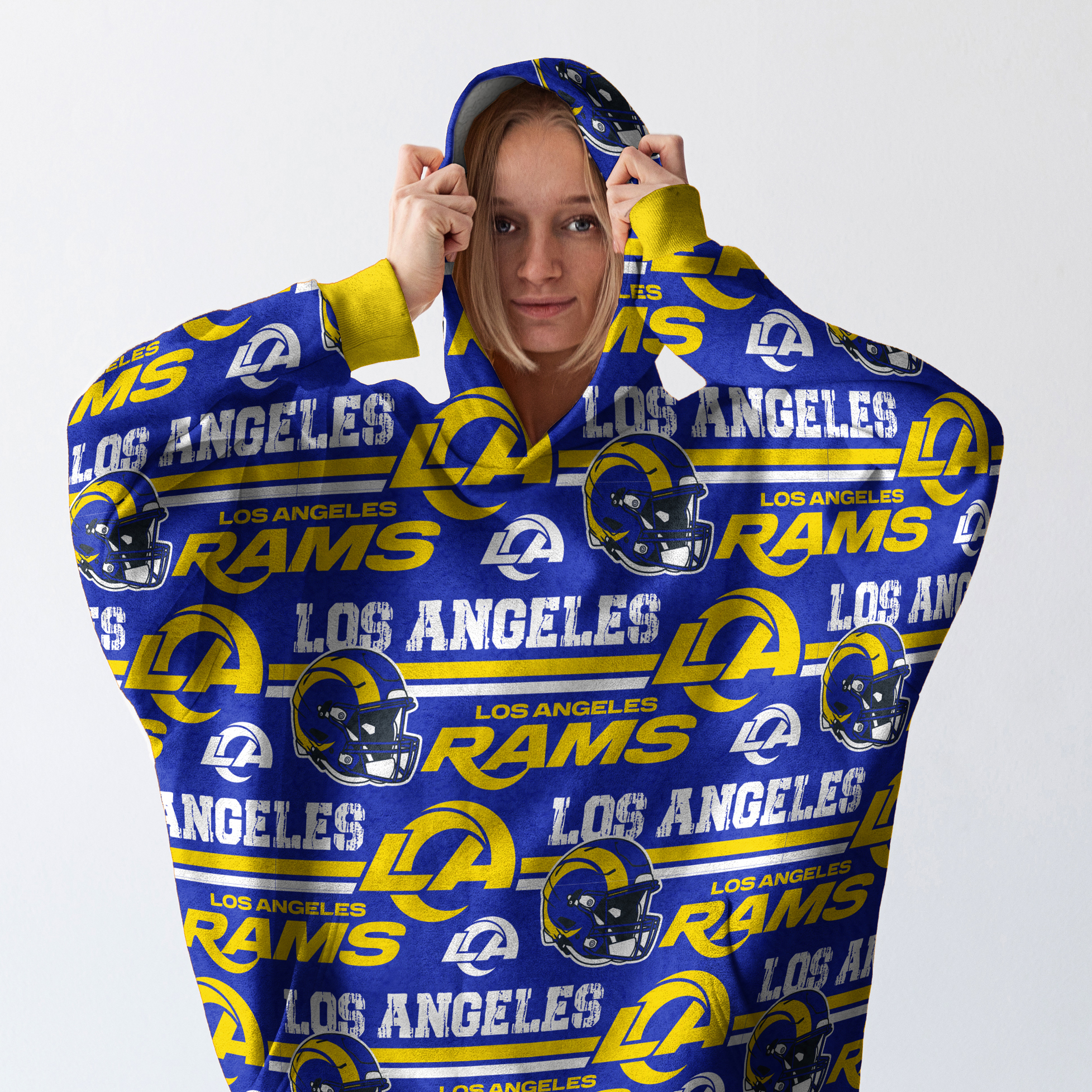 Pegasus Los Angeles Rams Wave Ultra Soft Fan Cape
