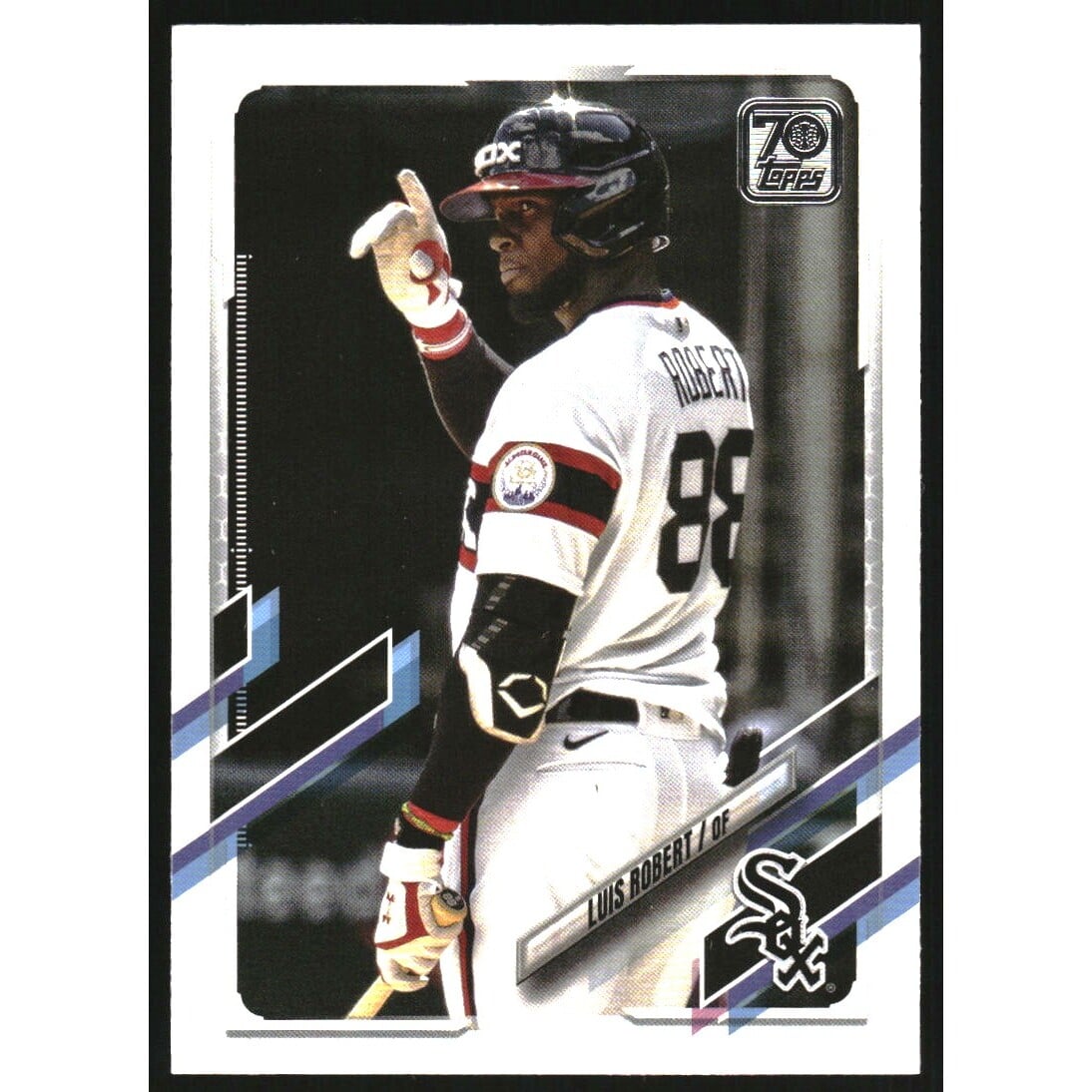 2021 Topps Base Set Photo Variations #223B Luis Robert SSP/pointing up. rookie card picture