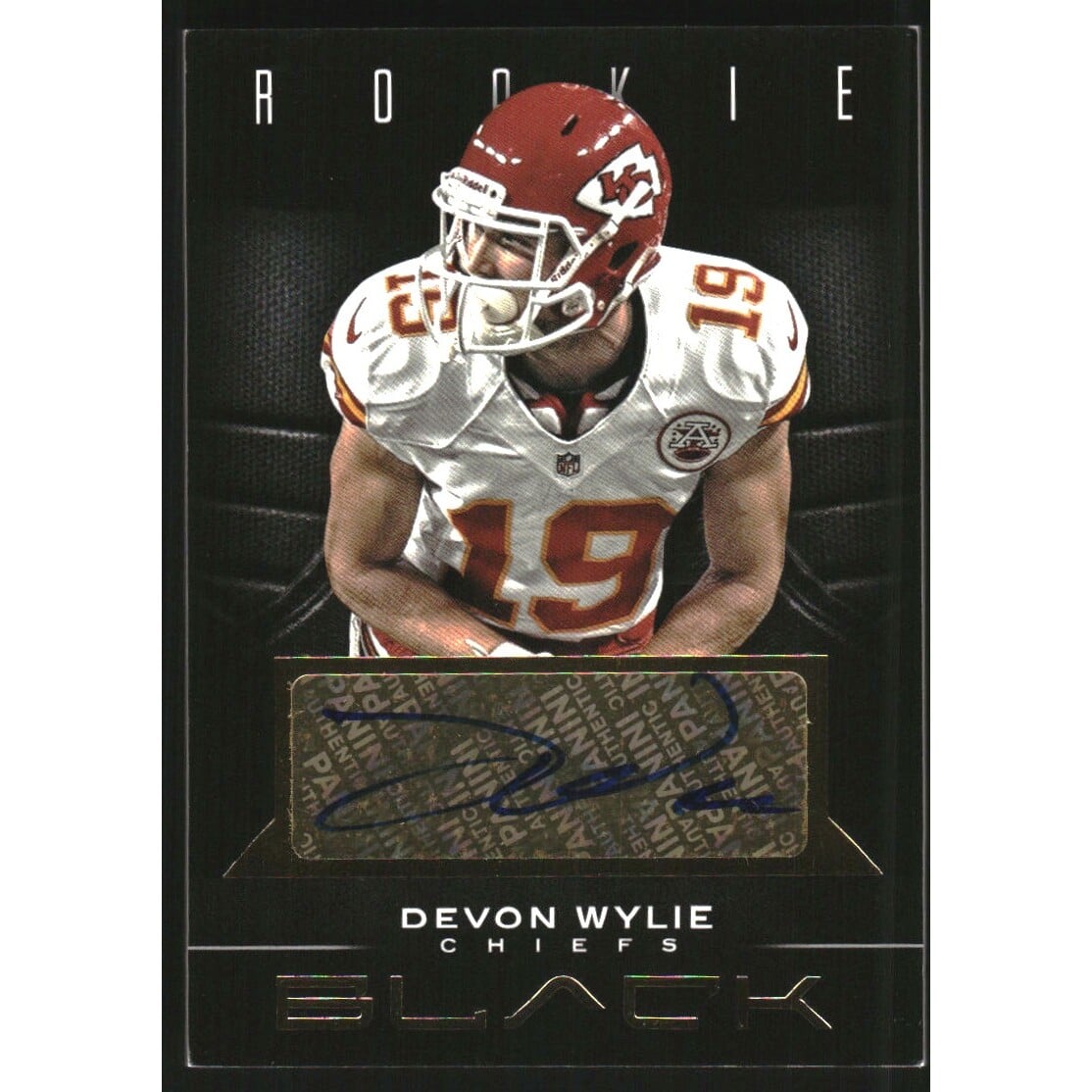 2012 Panini Black Rookie Signatures Gold #131 Devon Wylie/99. rookie card picture