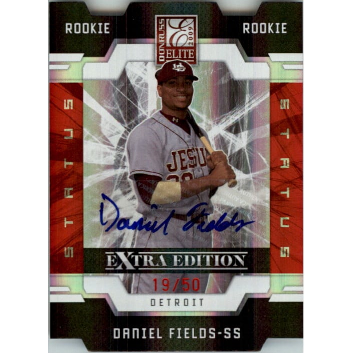 2009 Donruss Elite Extra Edition Signature Status #140 Daniel Fields. rookie card picture