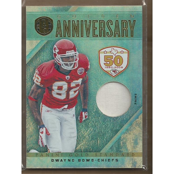 2011 Panini Gold Standard Golden Anniversary Materials Prime #26 Dwayne Bowe/25. rookie card picture