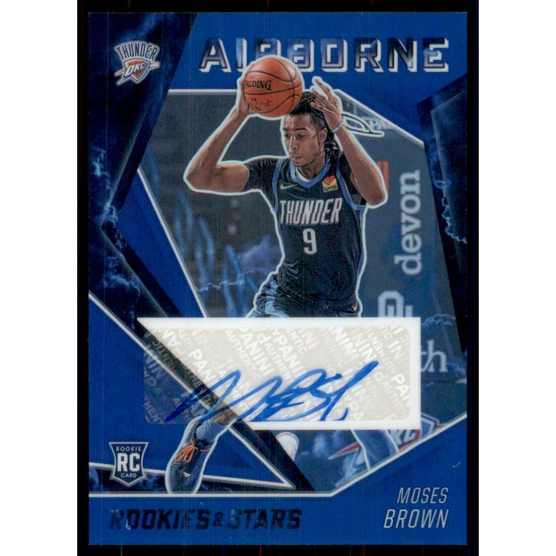 2020-21 Panini Chronicles Rookies and Stars Airborne Signatures Blue #25 Moses Brown/25. rookie card picture