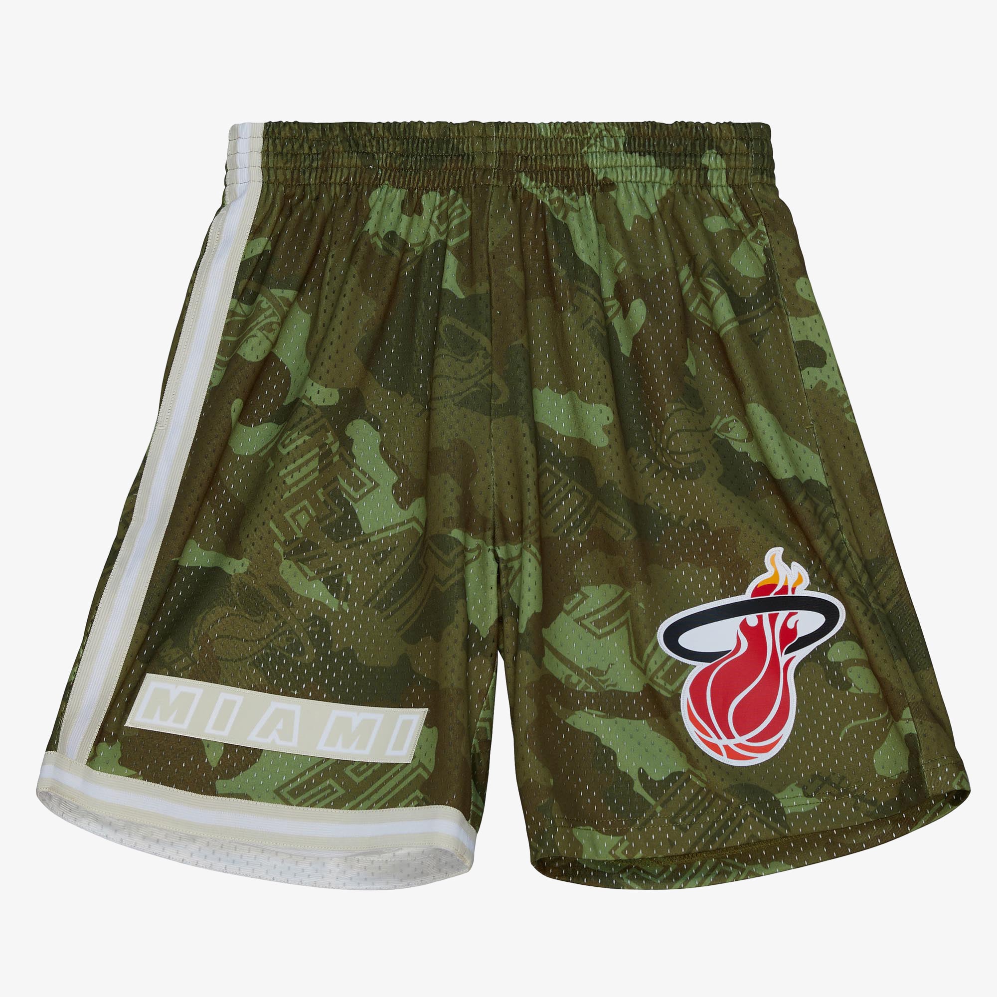 Miami Heat Mitchell & Ness 1996 Ghost Camo Swingman Shorts – Grün – Herren: retailer-supplied image