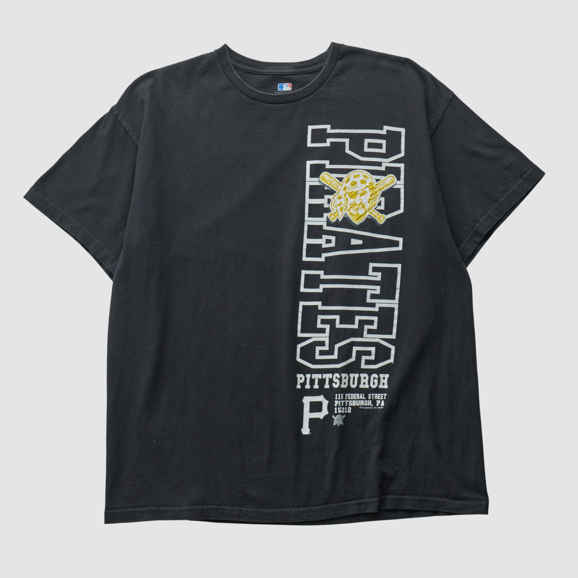Pittsburgh Pirates Genuine Merchandise 2010s T-shirt – Black – L by Fanatics Real Vintage Pittsburgh Pirates Genuine Merchandise 2010s T-shirt – Black – L by Fanatics Real Vintage