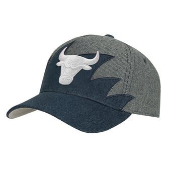 Youth Mitchell & Ness  Denim/Gray Chicago Bulls Sharktooth Pro Pinch Snapback Hat