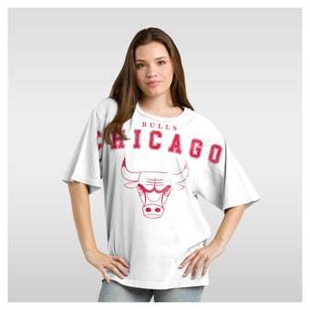 Women's Fanatics  White Chicago Bulls Spirit Relaxed Jersey T-Shirt