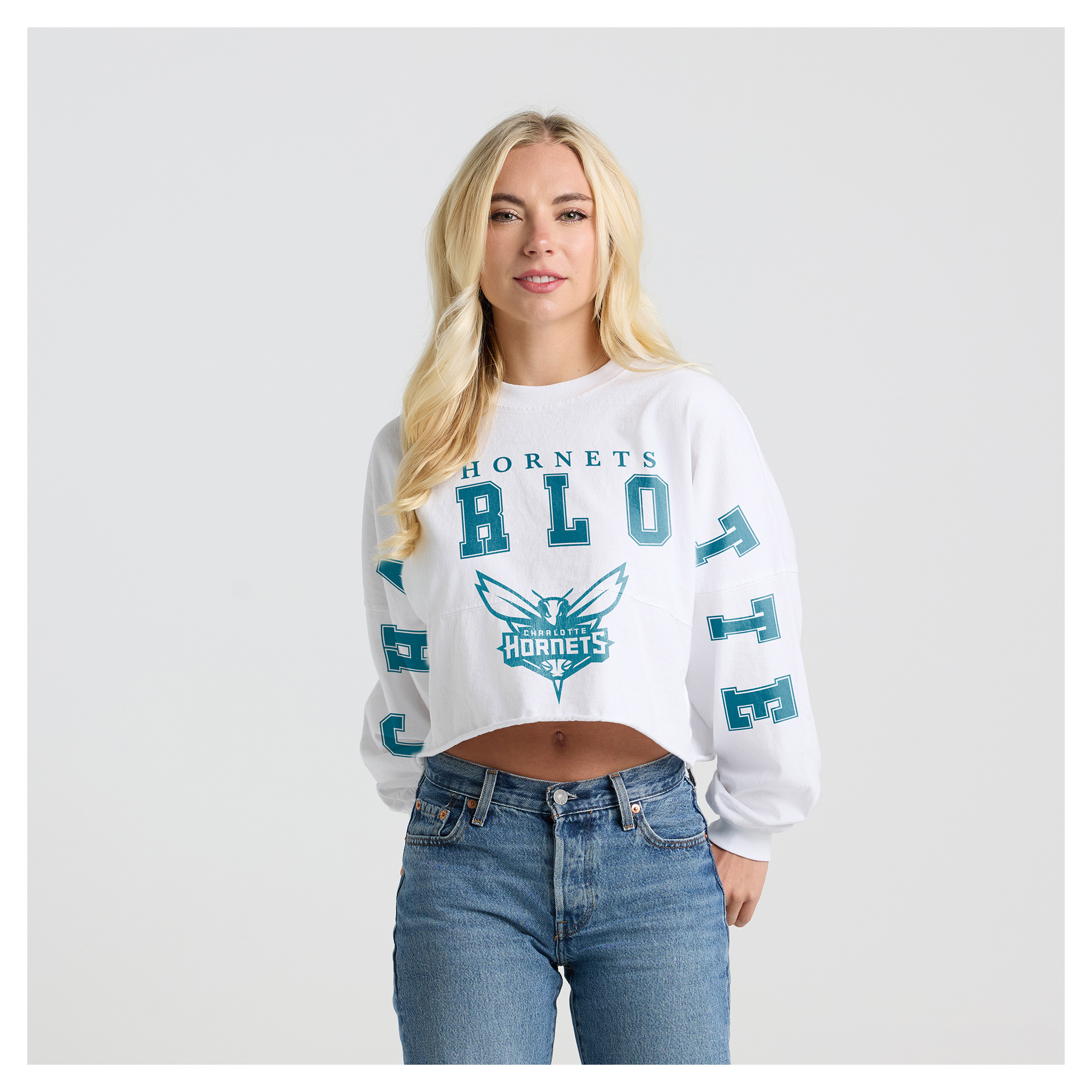 Women's Fanatics White Charlotte Hornets Spirit Jersey Cropped Long Sleeve T-Shirt
