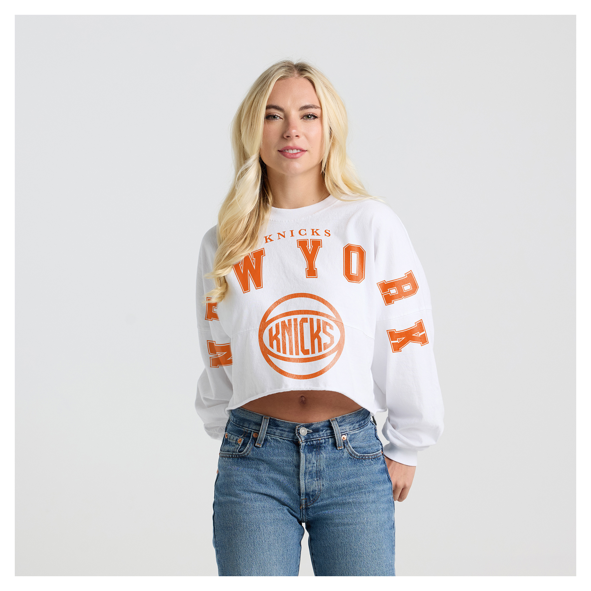 Women's Fanatics White New York Knicks Spirit Jersey Cropped Long Sleeve T-Shirt