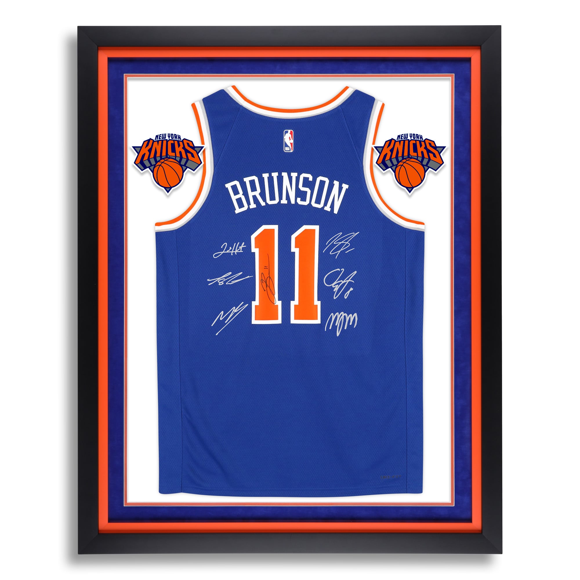 Camiseta de lujo enmarcada de los New York Knicks, campeones de las Finales de la NBA 2026, de Nike, número 11, edición Icon Swingman, con al menos 7 firmas. Edición limitada de 500 unidades.