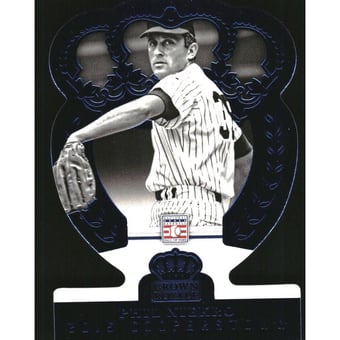 2015 Panini Cooperstown Crown Royale Blue #75 Phil Niekro