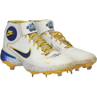 "Christian Yelich Milwaukee Brewers Autographed Game-Used White Nike Cleats vs. St. Louis Cardinals on June 23, 2022 with ""Game Used"" Inscription"