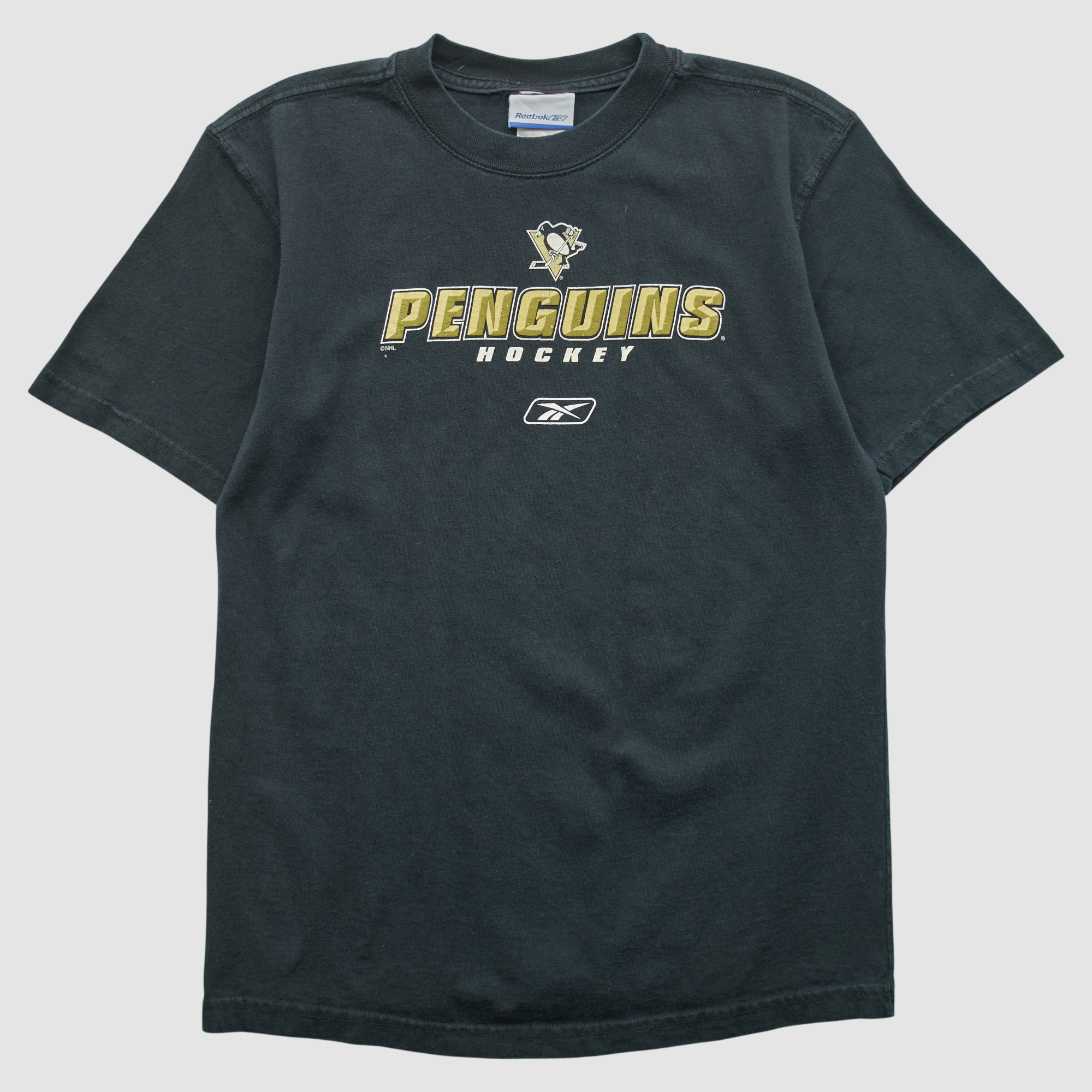 Pittsburgh Penguins Reebok 2000s T-shirt – Black – XS by Fanatics Real Vintage Pittsburgh Penguins Reebok 2000s T-shirt – Black – XS by Fanatics Real Vintage