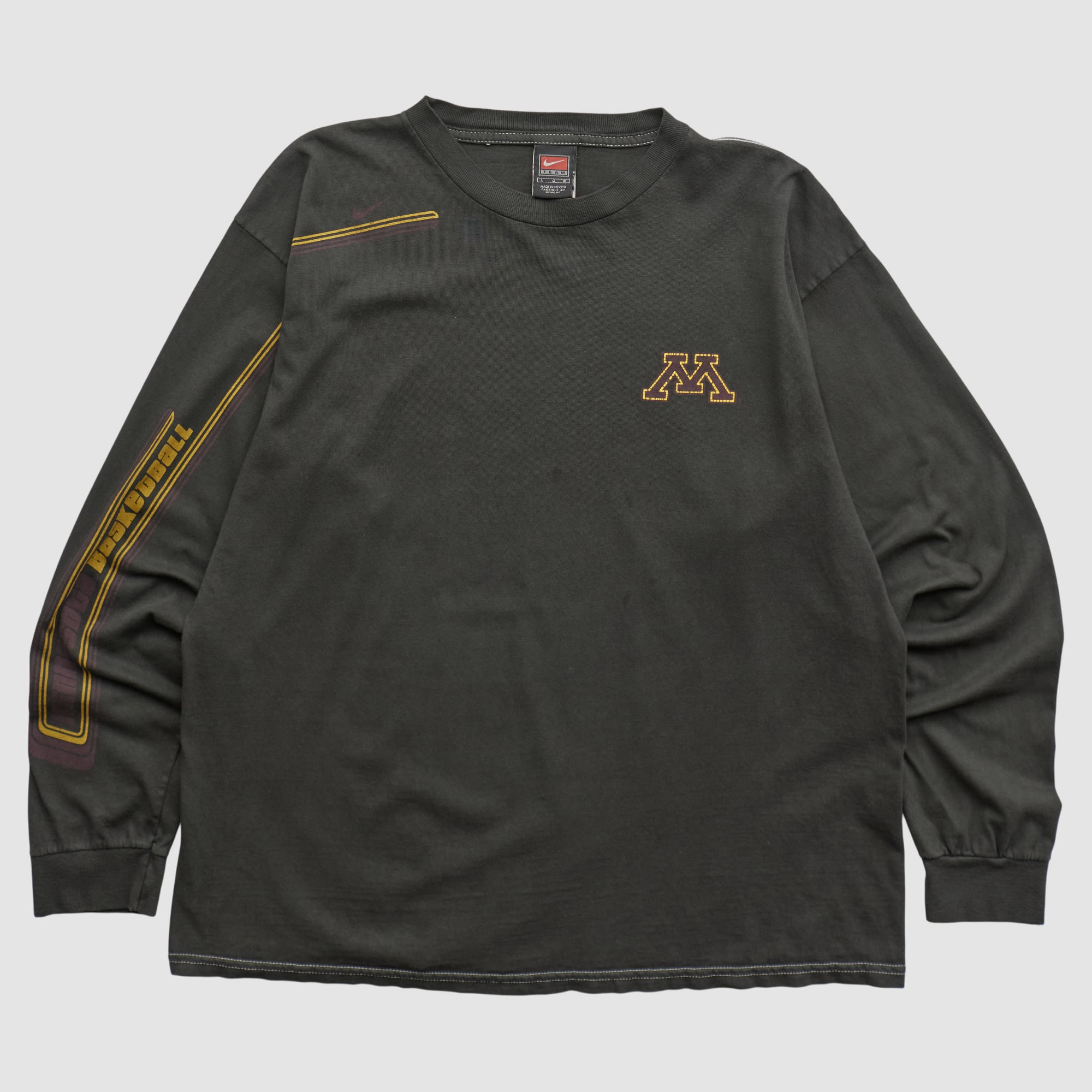 Minnesota Golden Gophers Nike 2000s Long Sleeve T-shirt - Black - L by Fanatics Real Vintage