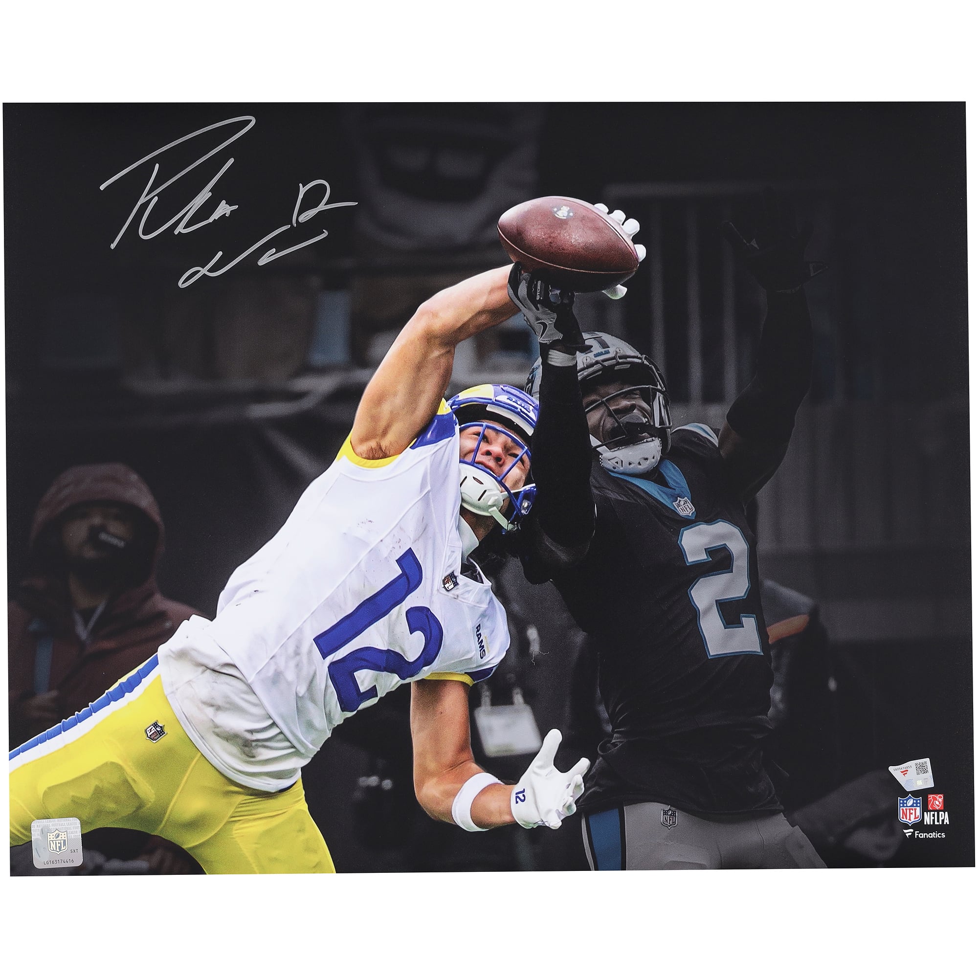 Foto autografata di Puka Nacua dei Los Angeles Rams, formato 16" x 20", che ritrae una presa con una sola mano.