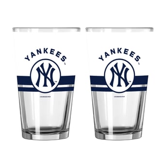 Logo Brands New York Yankees Two-Piece 16oz. Horizon Pint Glass Set