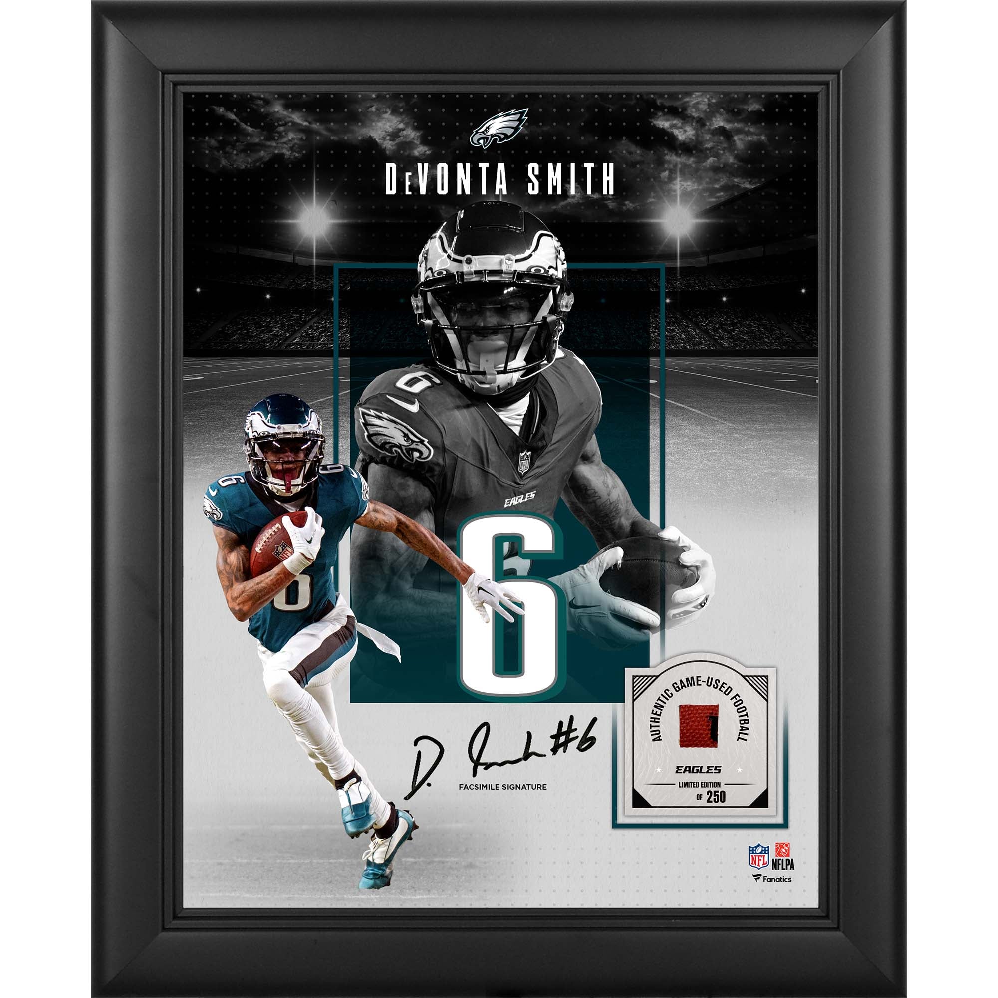 Collage incorniciato con autografo facsimile di DeVonta Smith dei Philadelphia Eagles, formato 11" x 14", con un pezzo di pallone da gioco - Edizione limitata a 250 esemplari.