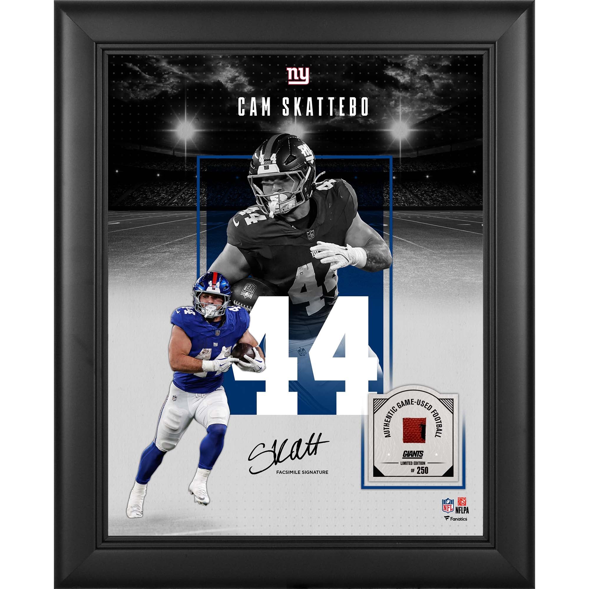 Autografo facsimile di Cam Skattebo dei New York Giants, incorniciato in un collage 11" x 14" con un pezzo di pallone da gioco - Edizione limitata a 250 pezzi