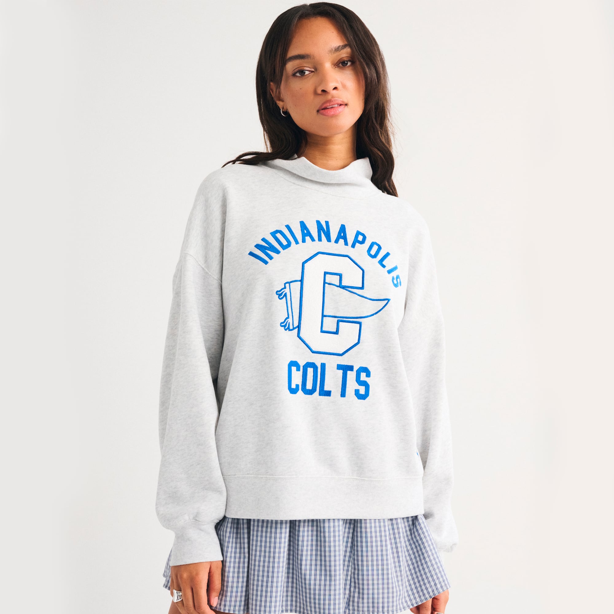Damen-Sweatshirt von Abercrombie & Fitch in meliertem Grau mit Indianapolis Colts-Logo und Oversize-Ausschnitt (Sonntag).