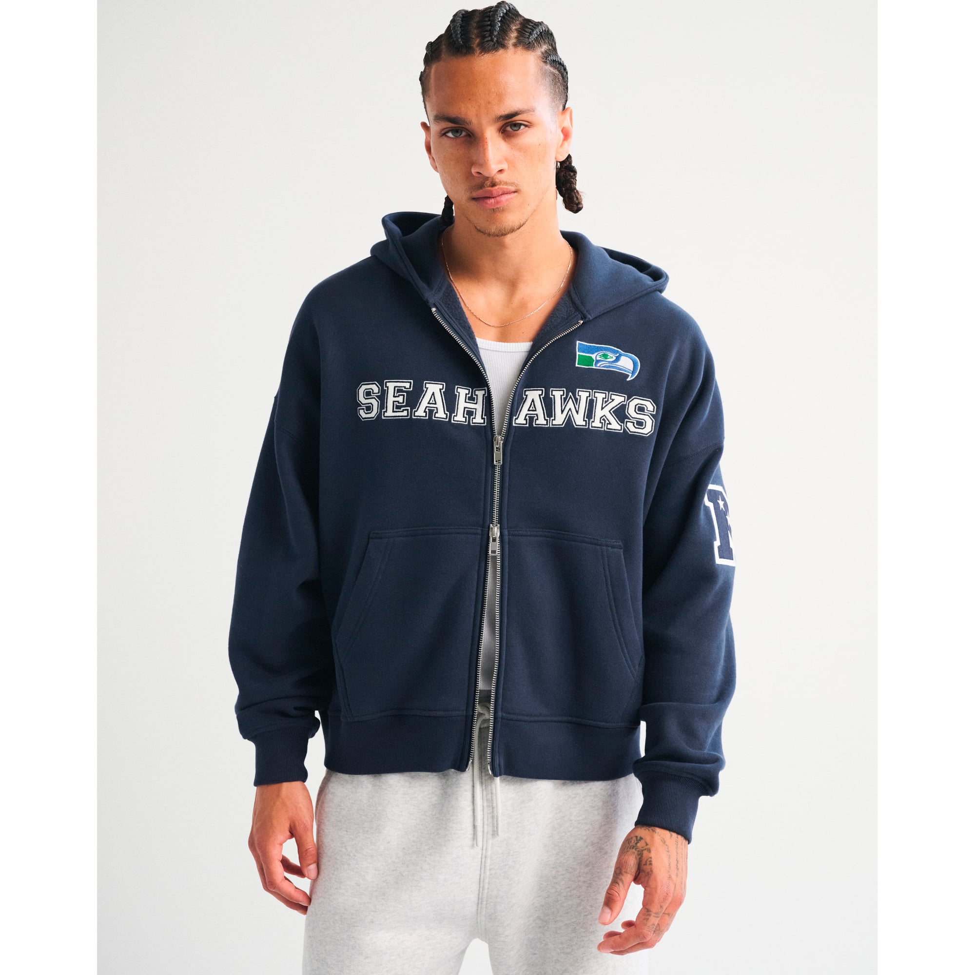 Herren-Fleece-Kapuzenpullover von Abercrombie & Fitch mit durchgehendem Reißverschluss und Seattle Seahawks-Motiv in Marineblau