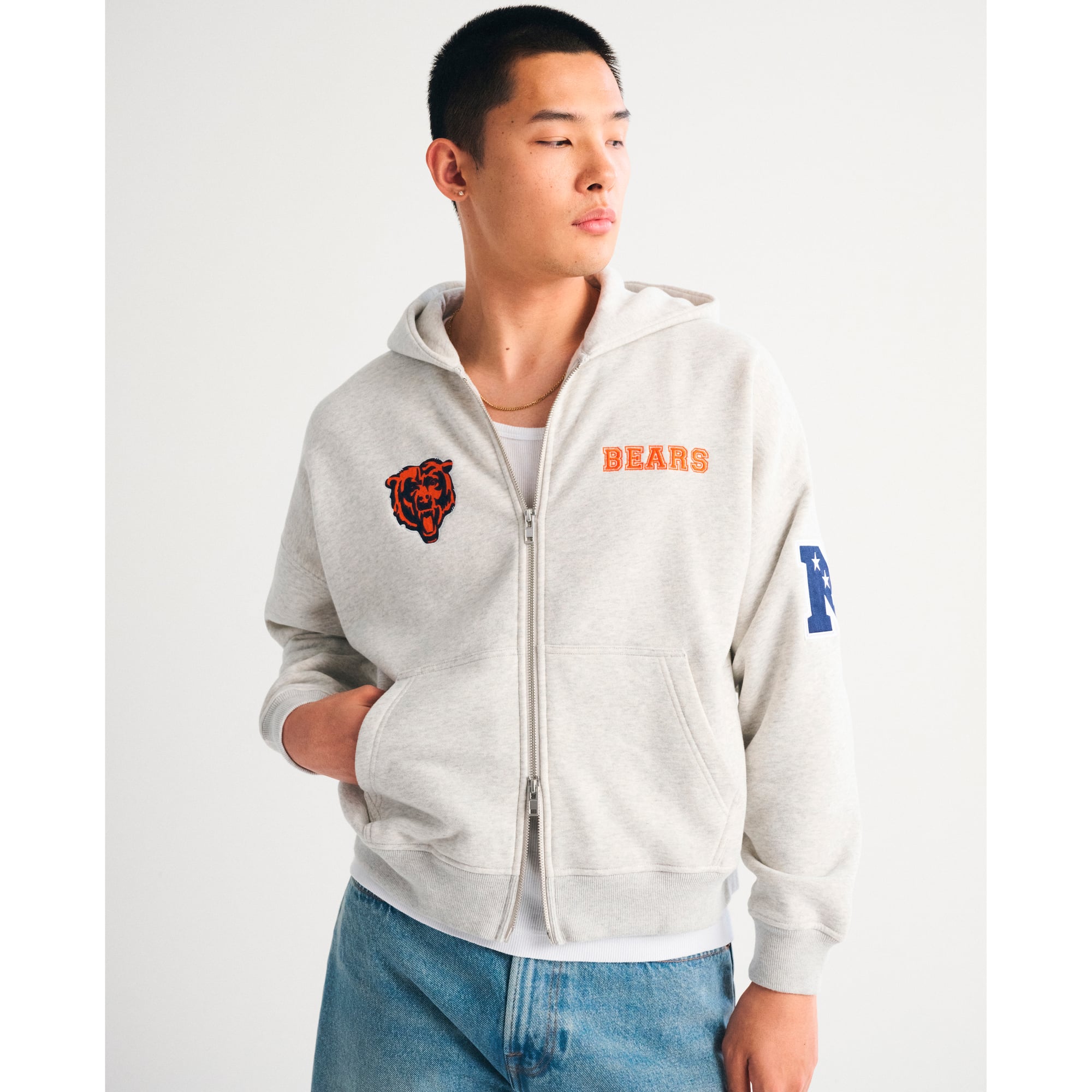 Abercrombie & Fitch Herren-Fleece-Kapuzenpullover mit durchgehendem Reißverschluss und grauem Chicago Bears-Logo