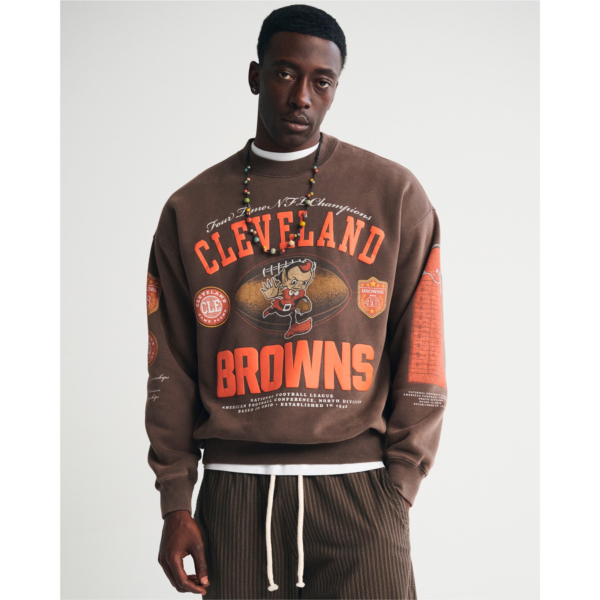 Abercrombie & Fitch Herren-Fleece-Sweatshirt in Braun mit Cleveland Browns-Logo