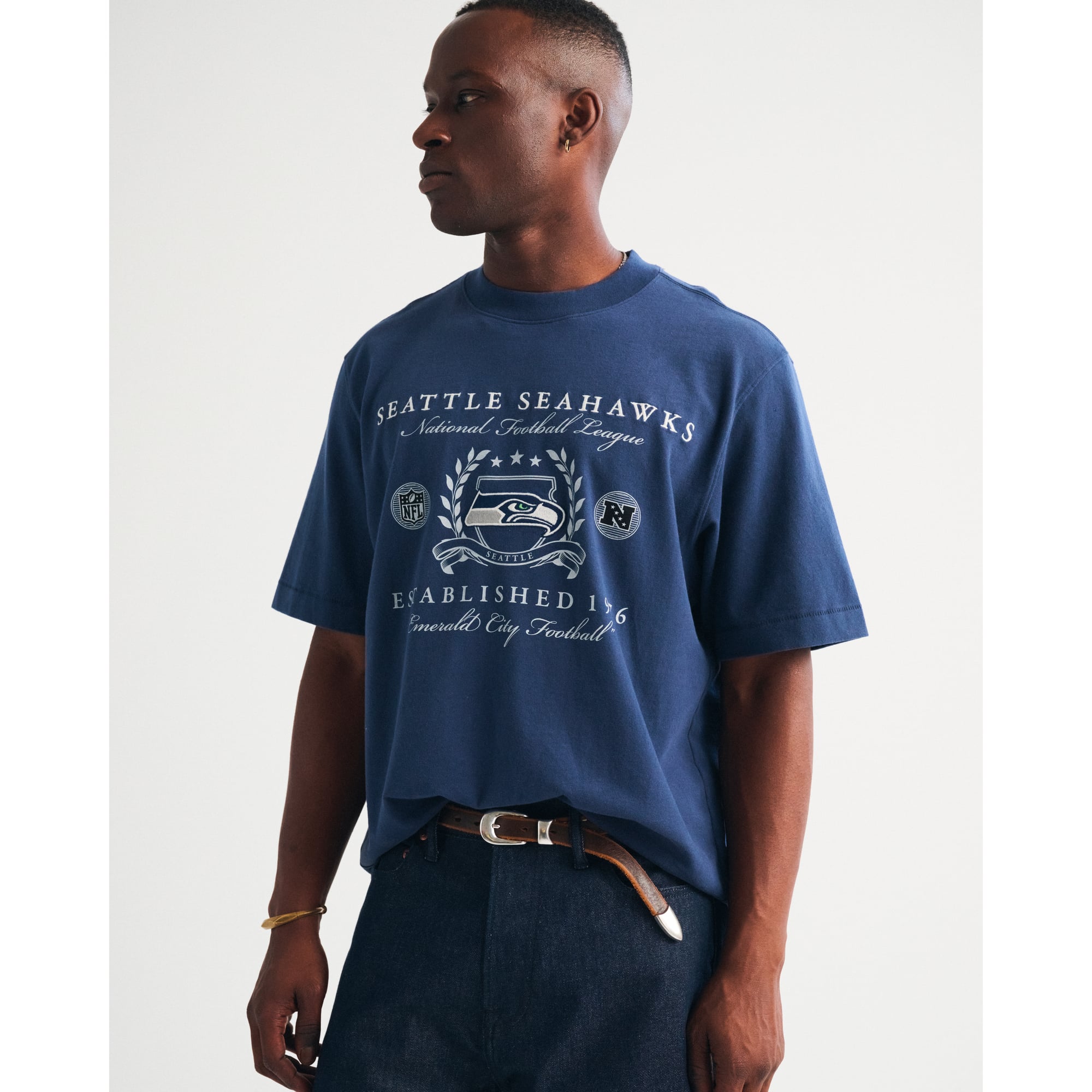 Abercrombie & Fitch Herren-T-Shirt in Marineblau mit Seattle Seahawks-Motiv, Premium-Qualität, schweres Material