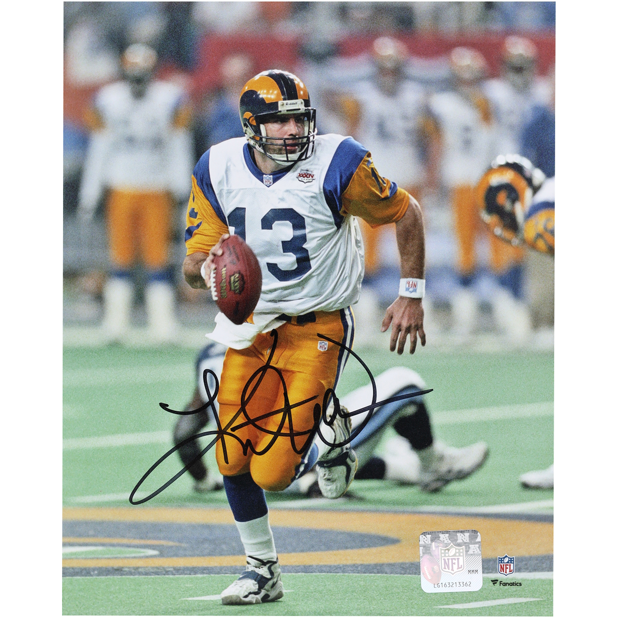 Kurt Warner Los Angeles Rams Autographed 8" x 10" Rollout Super Bowl XXXIV Photograph