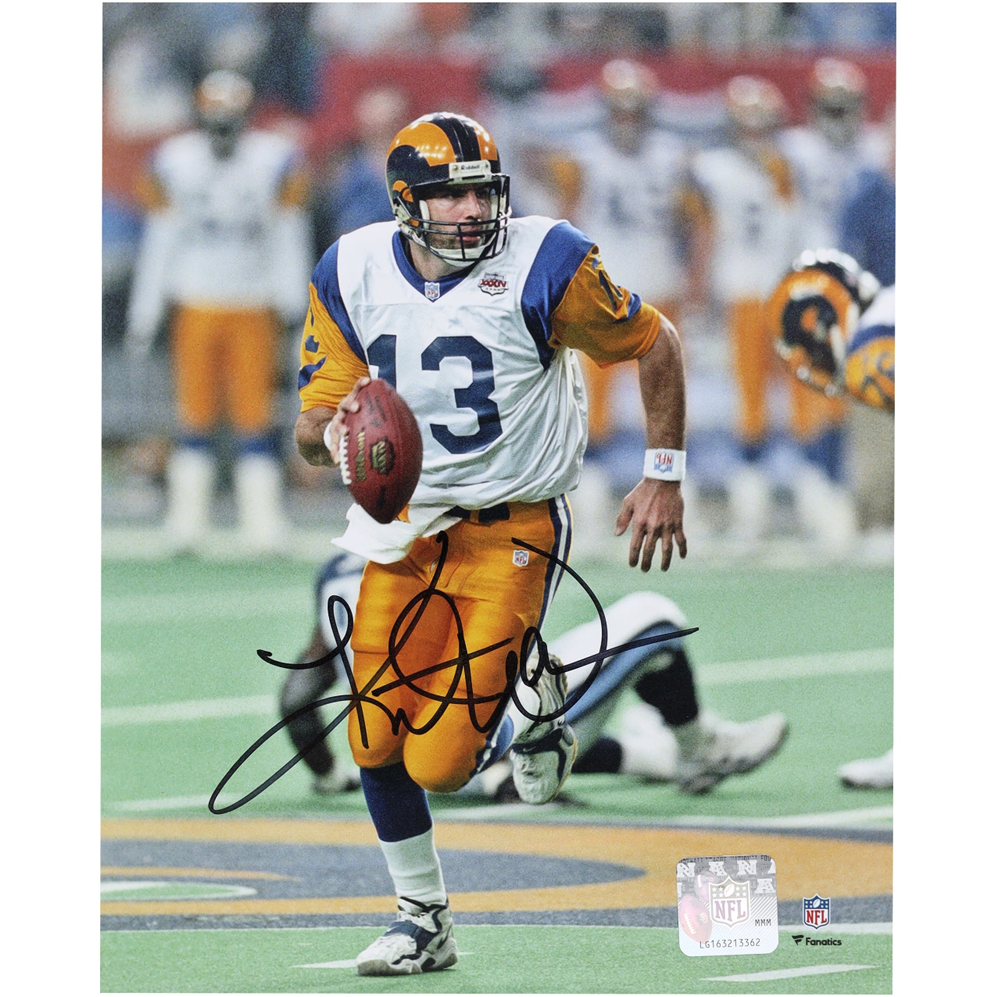 Kurt Warner Los Angeles Rams Autographed 8" x 10" Rollout Super Bowl XXXIV Photograph