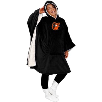 "Pegasus Baltimore Orioles Team 50"" x 70"" Bloncho Sherpa Fan Cape"