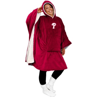 Pegasus Philadelphia Phillies Team 50" x 70" Bloncho Sherpa Fan Cape