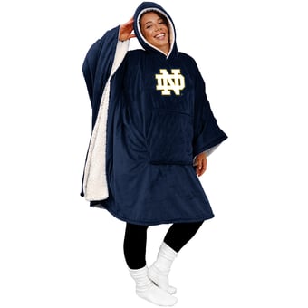 "Pegasus Notre Dame Fighting Irish Team 50"" x 70"" Bloncho Sherpa Fan Cape"