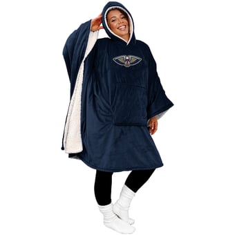 Pegasus New Orleans Pelicans Team 50" x 70" Bloncho Sherpa Fan Cape
