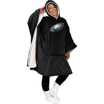 "Pegasus Philadelphia Eagles Team 50"" x 70"" Bloncho Sherpa Fan Cape"