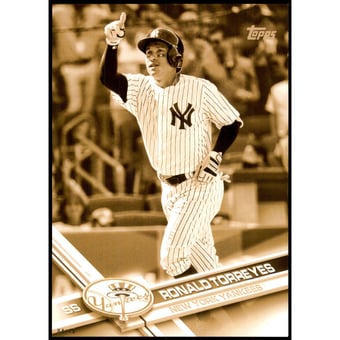 2017 Topps Update 5x7 Clear Gold #US54 Ronald Torreyes