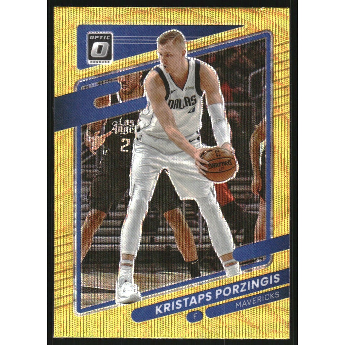 2021-22 Donruss Optic Gold Wave #18 Kristaps Porzingis