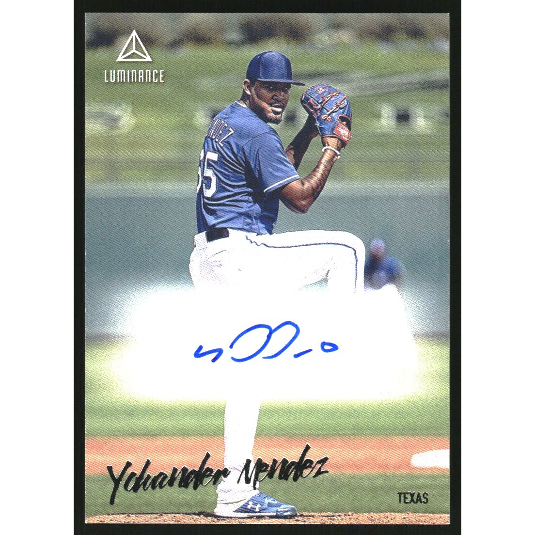 2020 Panini Luminance Autographs #18 Yohander Mendez. rookie card picture