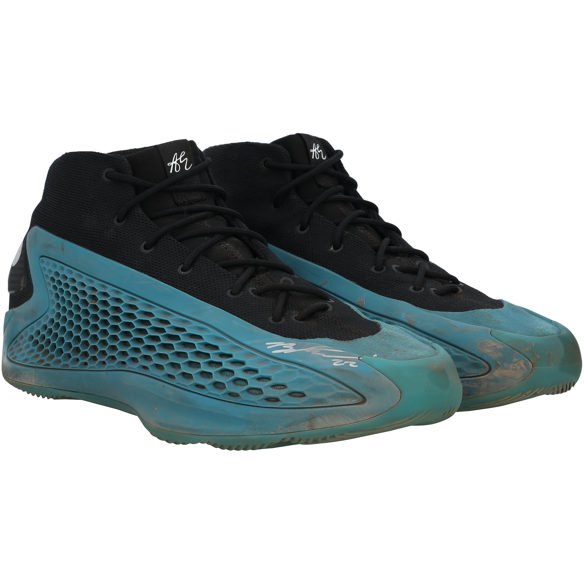 Brooks Lee Minnesota Twins Autographed Player-Worn Black/Aqua adidas Shoes from the 2024 MLB Season