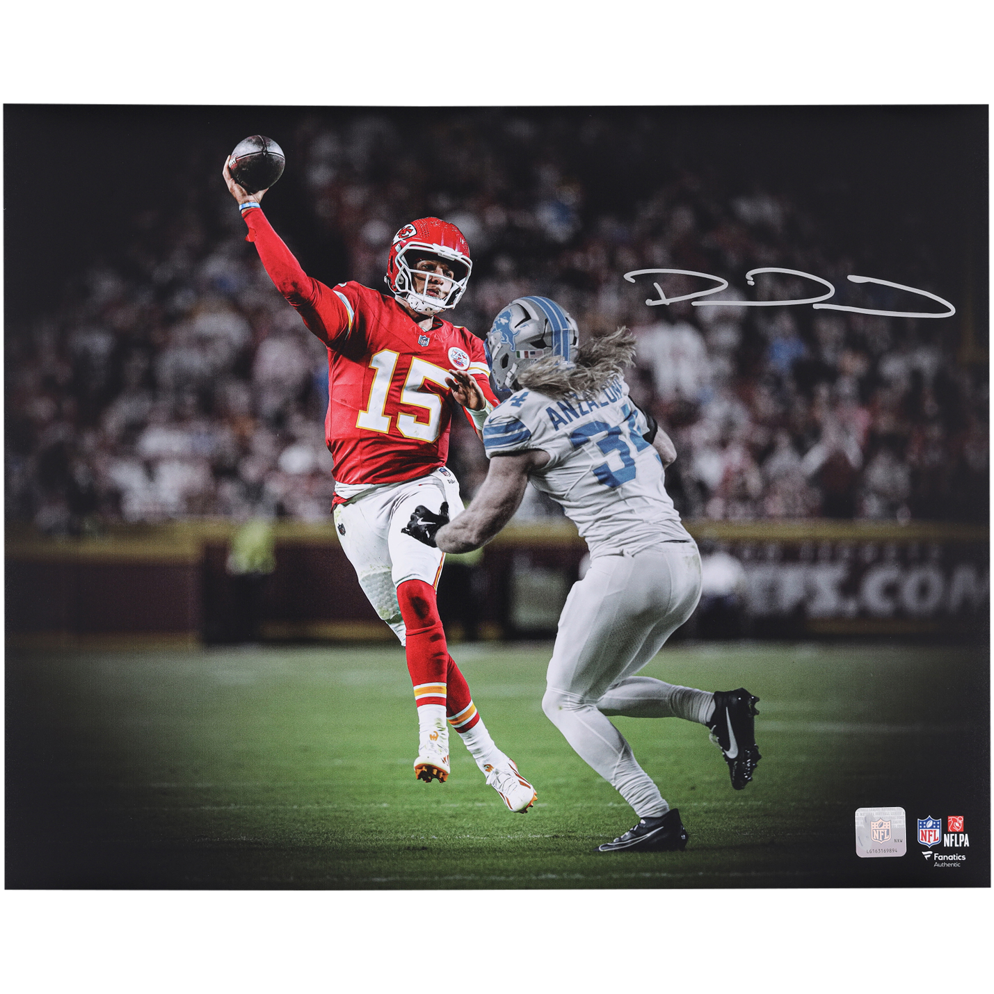 Patrick Mahomes Kansas City Chiefs Autographed 16" x 20" Passing Spotlight Photograph