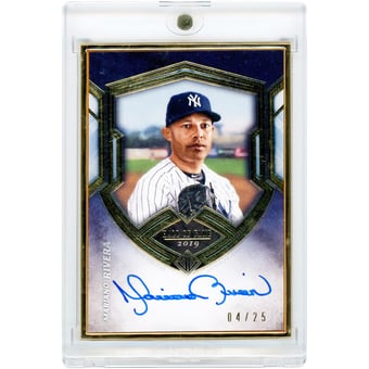 Mariano Rivera New York Yankees Autographed 2020 Topps Transcendent Gold Frame Hall Of Fame #THOF-MR #4/25 Card