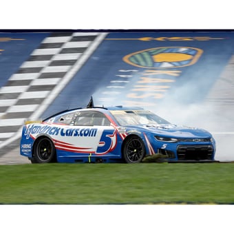 Action Racing Kyle Larson Hollywood Casino 400 Race Win 1:24 Elite Die-Cast Car